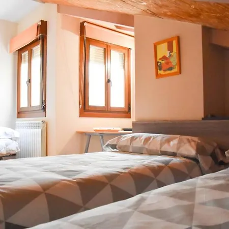 Duplex Casa Lis-en Pleno Corazon De La Ciudad- דירה